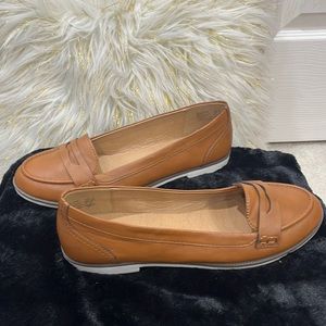 American eagle women’s loafers size 10 brown, faux leather